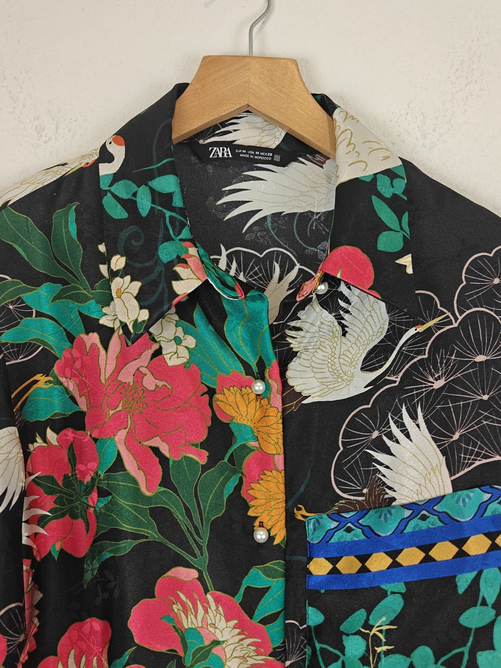 Zara Oriental Crane Satin Blouse Floral Bird Print Black Pink Green Size M - Picture 5 of 16